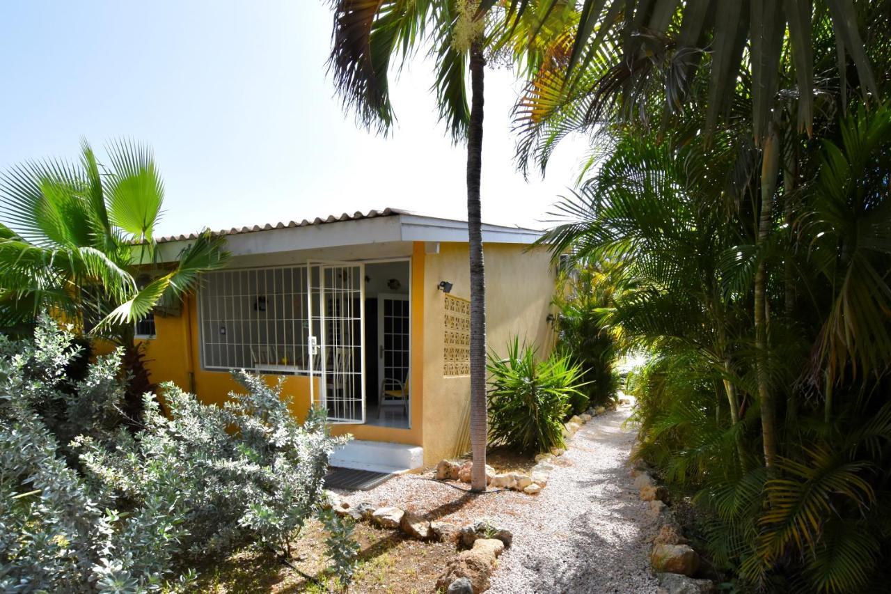 Seru Coral Apartment Willemstad Exterior photo